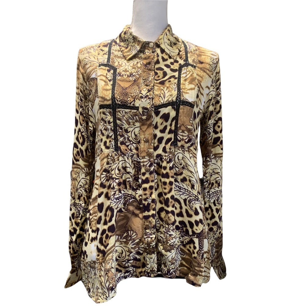 71. One Teaspoon Tiger Print‎ Long-sleeve Blouse Size M